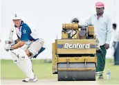  ??  ?? Michael Vaughan practises batting on the Galle pitch