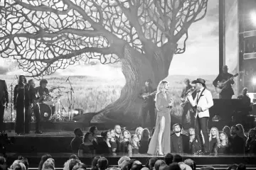  ??  ?? Faith Hill and Tim McGraw perform “The Rest of Our Life” at the 51st Country Music Associatio­n Awards Show in Nashville,Tennessee, US, recently. — Reuters photo