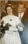  ??  ?? Bei der kirchliche­n Hochzeit zwischen Weihnachte­n und Neujahr 1955.