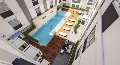  ??  ?? Among the amenities that Ananda Square residents will enjoy will be the lap pool, kiddie pool and pool deck at the Aquatrium.