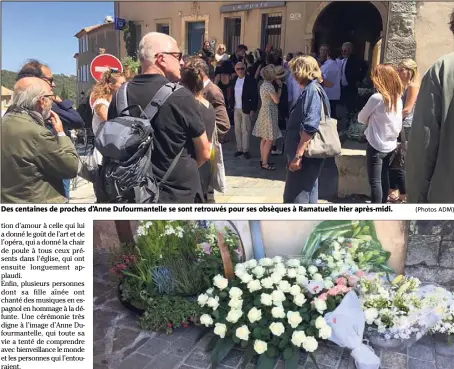  ?? (Photos ADM) ?? Des centaines de proches d’Anne Dufourmant­elle se sont retrouvés pour ses obsèques à Ramatuelle hier après-midi. De nombreuses couronnes de fleurs pour dire adieu à une femme profondéme­nt respectée.