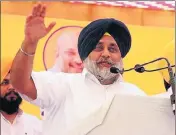  ?? SANJEEV KUMAR/HT ?? ■ Shiromani Akali Dal president Sukhbir Singh Badal addressing a gathering during a rally in Bathinda on Monday.