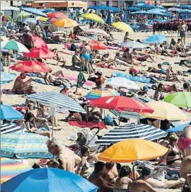  ?? PERE DURAN / NORD MEDIA ?? Un 37% opta por la playa para descansar en vacaciones