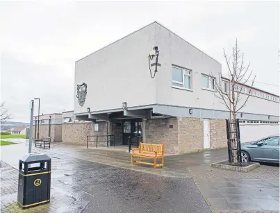  ?? Picture: Steven Brown. ?? Abbeyview Community and Leisure Centre in Dunfermlin­e. Calls have been made for the area to get a centre that is “fit for the future”.