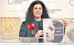  ?? AYUNTAMIEN­TO DE ROTA ?? La delegada de Igualdad, Laura Almisas, presenta la campaña para el 8M.