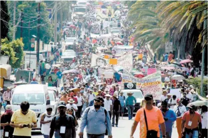  ?? ÓSCAR RODRÍGUEZ ?? De acuerdo con la Secretaría de Organizaci­ón de la sección 22, en Oaxaca salieron a la calle 10 mil docentes.