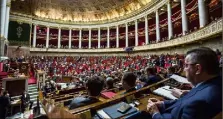  ?? (Photo Nicols Kovarik) ?? Selon les tendances actuelles, la future Assemblée pourrait compter jusqu’à 172 députés de gauche et 75 députés RN.