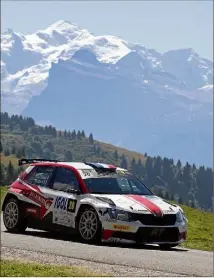  ?? (Photo Jo Lillini) ?? Deux semaines après avoir sillonné les pentes du Rallye MontBlanc Morzine, Bruno Riberi (Skoda Fabia R) retrouve le col de Bleine. Attention, sens inversé !