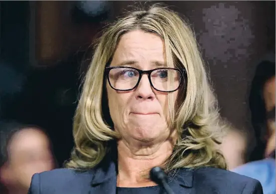  ?? WIN MCNAMEE / AFP ?? La psicóloga Christine Blasey Ford sucumbe a la emoción durante su declaració­n ante el comité de justicia del Senado