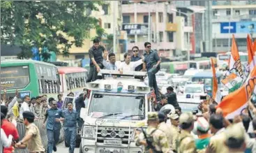  ?? ARIJIT SEN/HT PHOTO ?? Congress president Rahul Gandhi during a road show in southern Bengaluru on Wednesday.