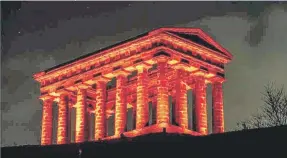  ?? ?? Penshaw Monument was lit up. Picture from Dale Gillett, Good Cause Comms.