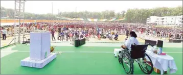  ?? PICS/MPOST ?? (Above) Trinamool Congress supremo at a rally, in North Bengal, on Sunday, (right) Mamata Banerjee, at a rally held in Jalpaiguri, on Sunday paid floral tribute at a martyrs’ column set up in the name of all five killed, including the 18-year-old from Rajbangshi community, in violence during 4th phase polling in Cooch Behar on Saturday