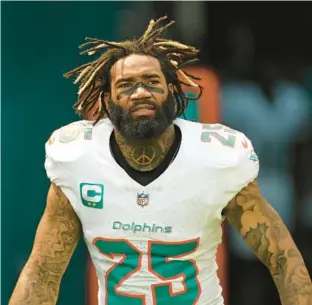  ?? JOHN MCCALL/SOUTH FLORIDA SUN SENTINEL ?? Dolphins cornerback Xavien Howard essentiall­y said goodbye to the organizati­on Thursday when he said the “door is closed” on a return.