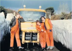  ?? COLIN PROSSER ?? Stan Thomas, Peter Bissmire and Denis Casey, all pictured, worked with Colin Prosser in the Glamorgan County Highways Department clearing Cefn Carfan lanes near Bryncethin, Bridgend