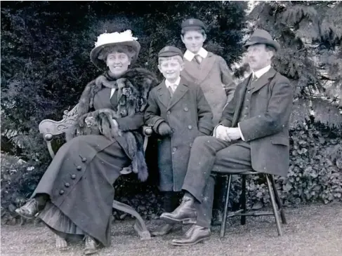  ?? (John Thomson/SWNS) ?? The Fletchers, with Annie, Sidney and the boys