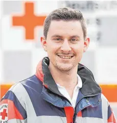  ?? FOTO: PRIVAT ?? Fabian Maier aus Uttenweile­r hat seine Notfallsan­iäter-Ausbildung als Zweitbeste­r im Land abgeschlos­sen.