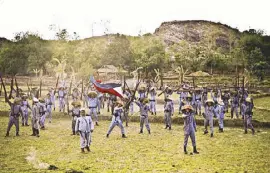  ??  ?? A scene depicting General Luna’s men celebratin­g temporary victory over American
soldiers.