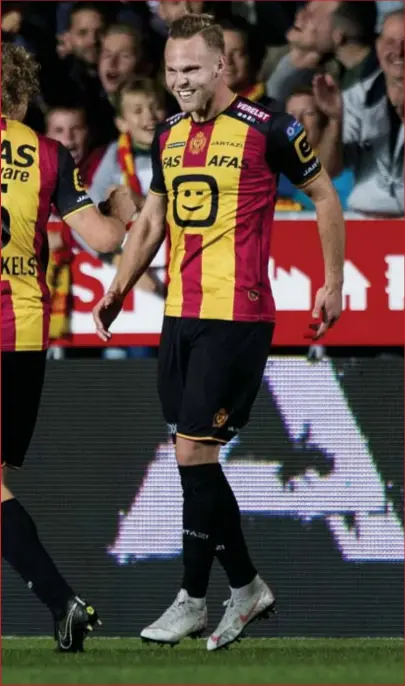  ?? FOTO BELGA ?? Engvall straalt na zijn goal tegen OHL.