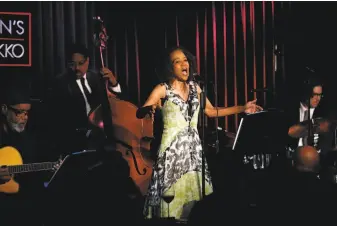  ?? Scott Strazzante / The Chronicle ?? Paula West performs an eclectic program at Feinstein’s at the Nikko in San Francisco during her two-week run, including an extended distillati­on of the Beatles’ “Abbey Road.”