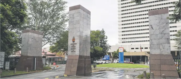  ?? Picture: Jacques Nelles ?? OLD STRUCTURES, NEW IDEAS. The University of Pretoria’s main entrance.