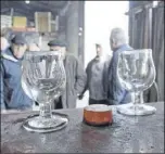  ??  ?? Les verres de dégustatio­n