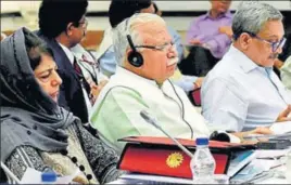  ?? PTI ?? Haryana CM Manohar Lal Khattar flanked by J&K CM Mehbooba Mufti and Goa CM Manohar Parrikar during a meeting of the governing council of NITI Aayog in New Delhi on Sunday.