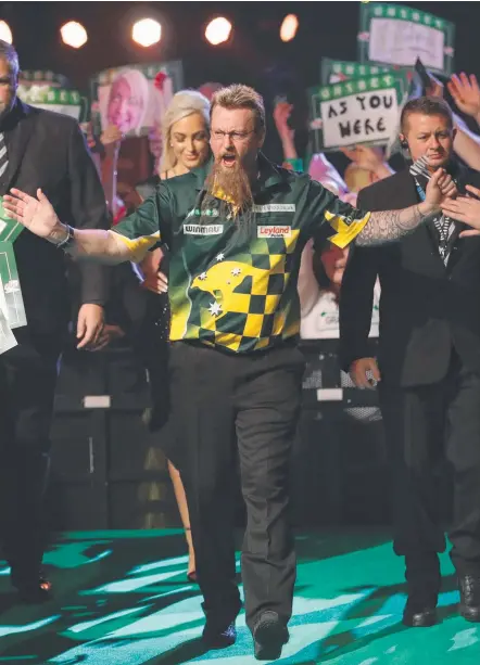  ?? Picture: LAWRENCE LUSTIG ?? Aussie darts legend Simon Whitlock joins an all-star cast on the Gold Coast in the coming week.