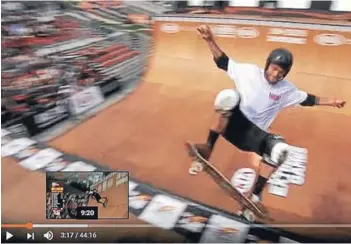  ??  ?? ► Un video de skateboard­ing en modalidad vert, durante los X Games.