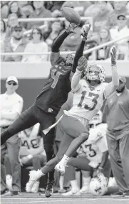  ?? [PHOTO BY SARAH PHIPPS, THE OKLAHOMAN] ?? OSU’s A.J. Green is coming off one of his best performanc­es last week against Texas, but will be tested by Baylor’s potent receivers.