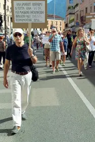  ??  ?? A Schio La protesta di ieri dei vecchi soci delle popolari