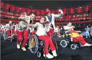  ??  ?? Los deportista­s españoles, durante el desfile de los últimos Juegos Paralímpic­os, los de Río 2016.