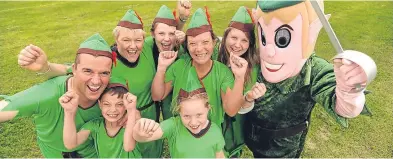  ?? Picture: Kim Cessford. ?? Getting ready for today’s Peter Pan record attempt are, from left: Scott Kennedy, Paula Milne, Caitlin Whatley, Heather Whatley, Shannon Whatley and James Arnott. Front, Kenzie Milne and Gregor Kennedy.