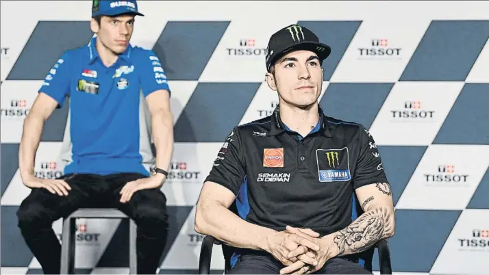  ?? FOTO: MOTOGP ?? Maverick Viñales en la primera fila de la rueda de prensa del GP de Doha
El primer líder del Mundial de MotoGP 2021 sentado delante del defensor del título Joan Mir, las dos sensacione­s de la carrera 1 de Losail