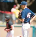  ?? CAMERON/AP D. ROSS ?? Uconn pitcher Enzo Stefanoni waits
while Stanford’s Kody Huff runs out his grand slam in the fourth inning.