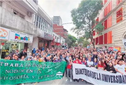  ?? ?? La comunidad de Filosofía y Letras (UBA) se manifestó esta semana.