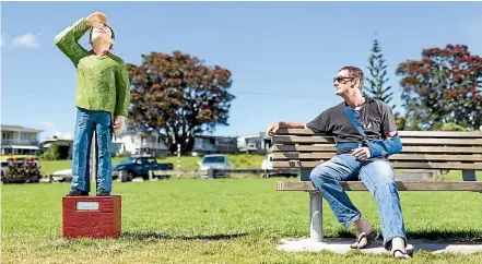  ?? SIMON O’CONNOR/STUFF ?? Artist Donald Buglass created a sculpture dedicated to male suicide prevention and, despite not seeking permission to do so, installed it on council reserve land at Belt Rd in New Plymouth.