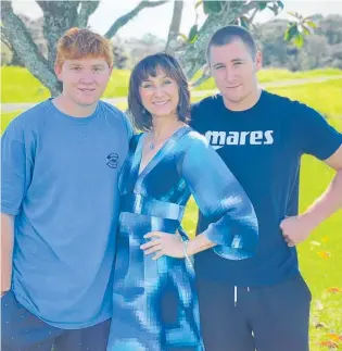  ??  ?? Melanie Vezey with her sons Finn and Jag, misses her mum on Mother's Day.