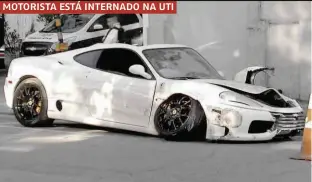 ??  ?? Ferrari ficou destruída após bater em outro veículo na avenida 23 de Maio; motorista foi levado para a UTI do Hospital São Luiz com suspeita de traumatism­o