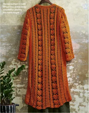  ??  ?? The lace pattern is made of four rows and is easily adapted for altering the sleeve length