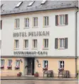  ?? ARCHIVFOTO: FXH ?? Das Hotel Pelikan wird wiedereröf­fnet.