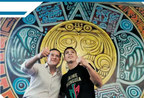  ?? / FOTO: ZANFER ?? Fernando Beltrán y Jaime Munguía avizoran un choque contra Golovkin.