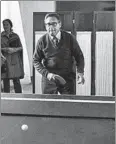  ?? ?? Top: Kissinger plays table tennis during a break from negotiatin­g the text of the Shanghai Communique during his October 1971 visit to Beijing.