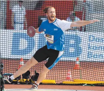  ?? FOTO: DPA ?? Weniger trainiert, die Form fehlt: Olympiasie­ger Christoph Harting enttäuscht in Erfurt.