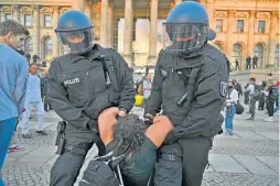  ?? AFP ?? DISUELTA. La policía impidió la protesta en Berlín.