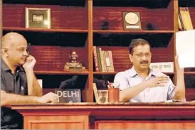  ??  ?? Chief minister Arvind Kejriwal with deputy chief minister Manish Sisodia at the first edition of a public interactio­n session ‘Talk to AK’ in New Delhi on Sunday. HANDOUT