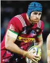  ??  ?? Time out: James Horwill and Chris Robshaw