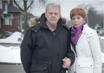  ?? LUCAS OLENIUK/TORONTO STAR ?? Ron Smith and Karen Fraser, owners of a house that police have been searching since Thursday, say they had a deal with Bruce McArthur that he would do their gardening in exchange for letting him store things in their garage.