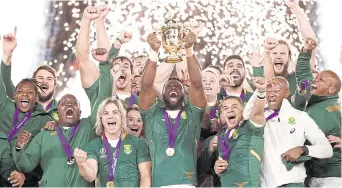  ?? REUTERS ?? South Africa captain Siya Kolisi lifts the Webb Ellis Cup after the Springboks won the Rugby World Cup.