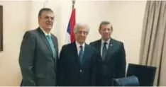  ?? |@M_EBRARD ?? El canciller Marcelo Ebrard durante su reunión con el mandatario uruguayo Tabaré Vázquez.