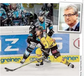  ??  ?? Für die Caps traf Rafael Rotter ( vo.) am Sonntag in Linz doppelt – Teamchef Bader ( kleines Bild) sagte er ab.